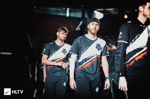 甚至在与某 甚至在与某